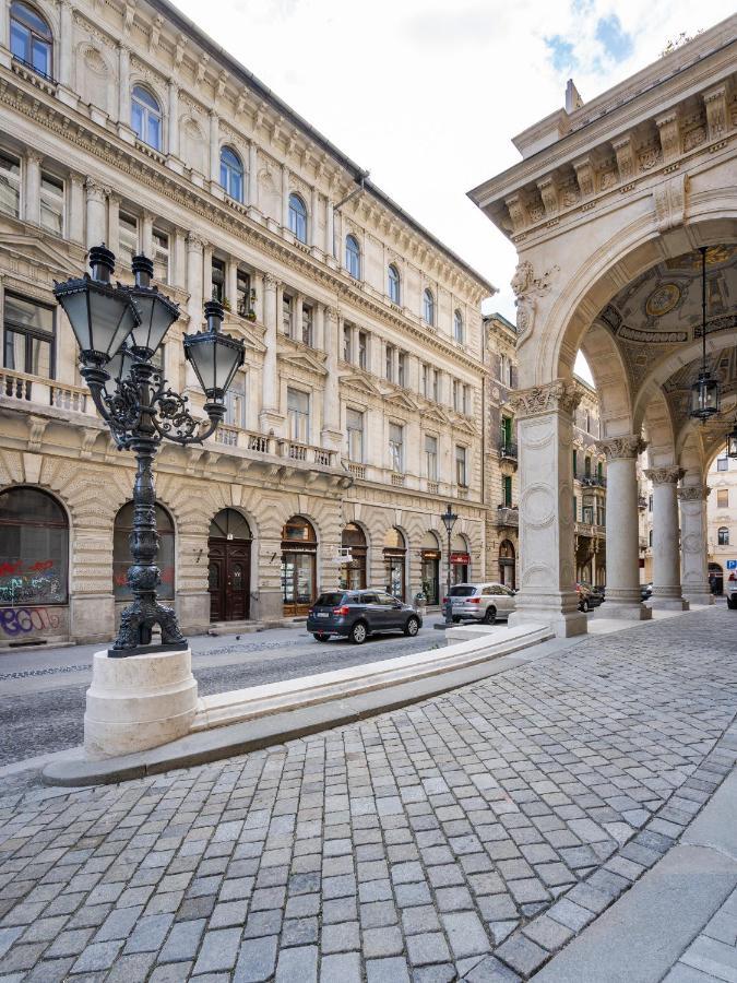 Opera Luxury Apartment With Free Parking Budapest Extérieur photo